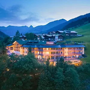 Residenz Hochalm - In - Out 4* Saalbach-Hinterglemm